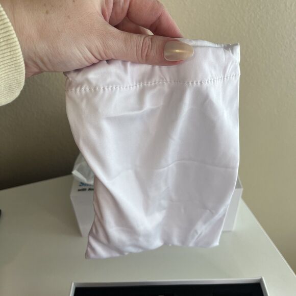 SereneLife Smart Eye Massager with Heat & Pressure Point Therapy Mask - Picture 12 of 16